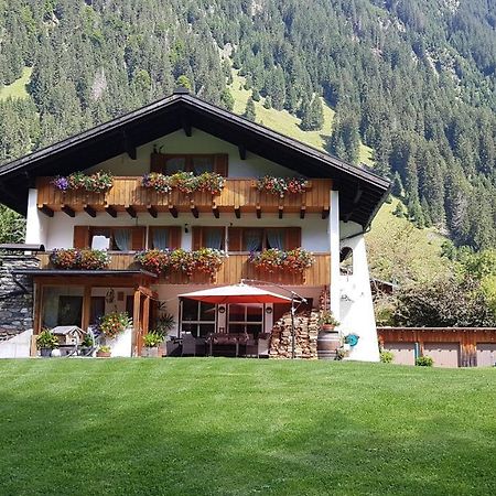 Haus Hubertus - Gaestehaus Sahler Partenen Kültér fotó