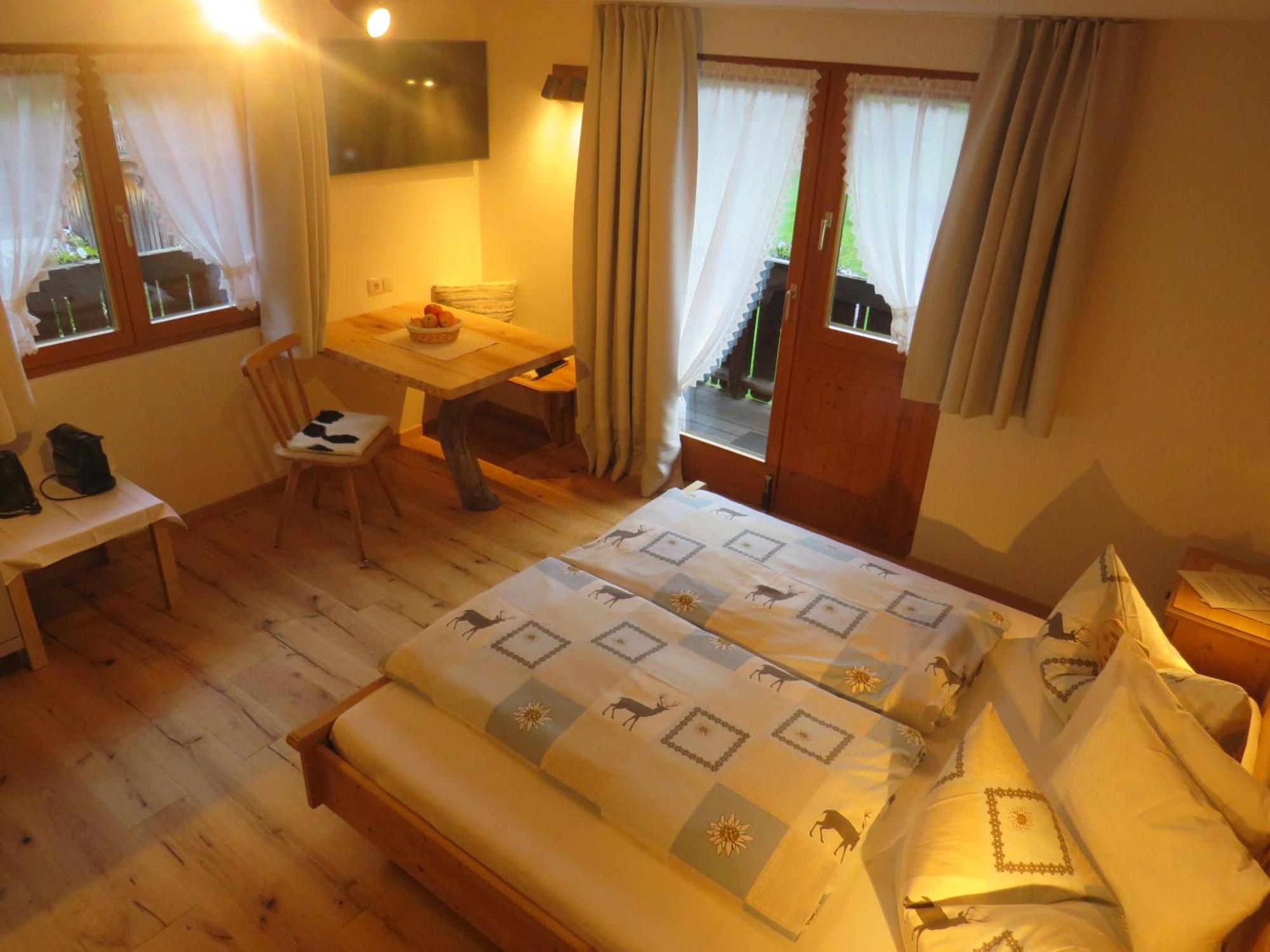 Haus Hubertus - Gaestehaus Sahler Partenen Kültér fotó